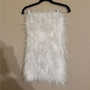 Buddy Love Brand
Size XSmall

Buddy Love Strapless Feather Dress - White